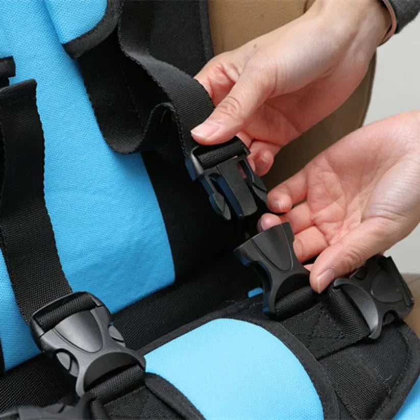 Portable Child Travel Seat with Five-Point Harness and Foldable Design